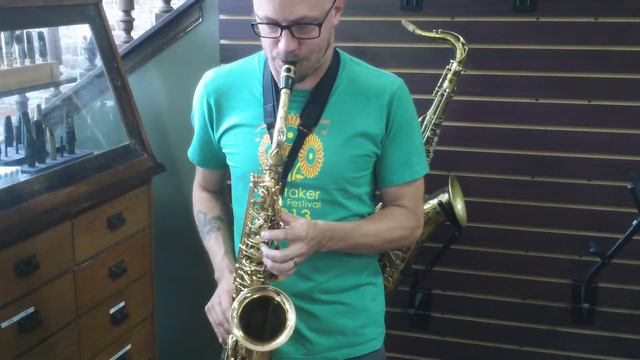 Selmer Super Action 80 SII Alto Sax, SN 519412 смотреть онлайн