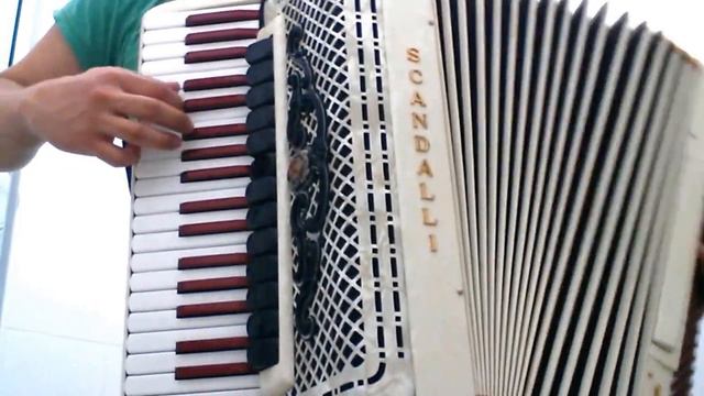 Acordeon Scandalli polifônica 4/5 Italy Showman 13/6 regis. смотреть онлайн