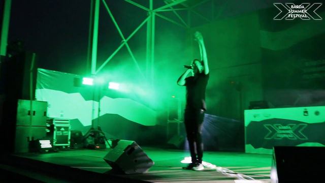 Выше руки полетели! - Dj DusyaInside на BardaFest 2018 смотреть онлайн