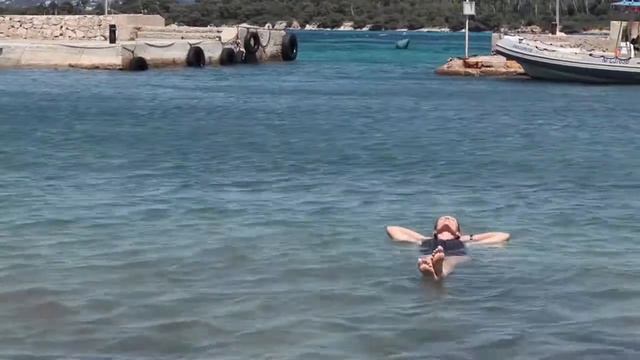 Les Innovations Plouf, maillot de bain flottant enfant & adulte et veste & combinaison marins flot смотреть онлайн