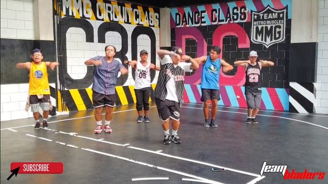 CHICKEN NOODLE SOUP BY: J.HOPE FT. BECKY G. | ZUMBA | BLADE With TEAM BLADERS