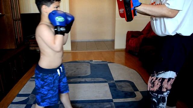 ФИЗРА ДЛЯ РЕБЕНКА, УРОК БОКСА смотреть онлайн