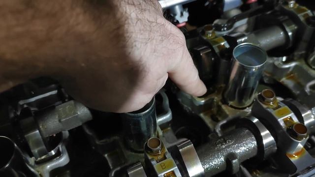 Проверка зазоров клапанов NISSAN ROGUE QR25DE Checking Valve Clearance