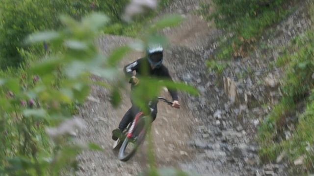 Airtime in Chatel Bike Park / Sundays in Chatel смотреть онлайн