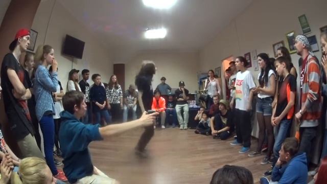Диана vs (Hip Hop battle, Космический Джем 2015) смотреть онлайн