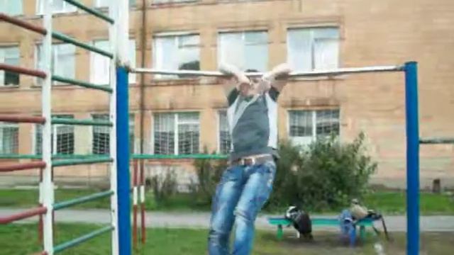 МоЙ ВиХоД На ЛоКтЯх.кстати сам придумал смотреть онлайн