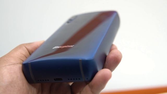 18000mAh World's Largest Battery Smartphone ??- Energizer Power Max P18K Pop смотреть онлайн