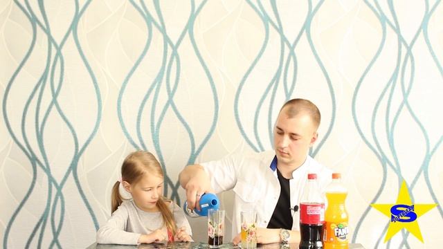 ЭКСПЕРИМЕНТ. ЧТО БУДЕТ ЕСЛИ НАЛИТЬ ОТБЕЛИВАТЕЛЬ В КОКА КОЛУ И ФАНТУ