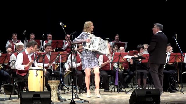 Балканская фантазия - Мария Селезнева и Концертный оркестр г Абакана смотреть онлайн