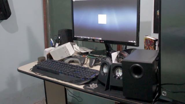 Audio Test Logitech z213 (Zoom H6 recorded) смотреть онлайн