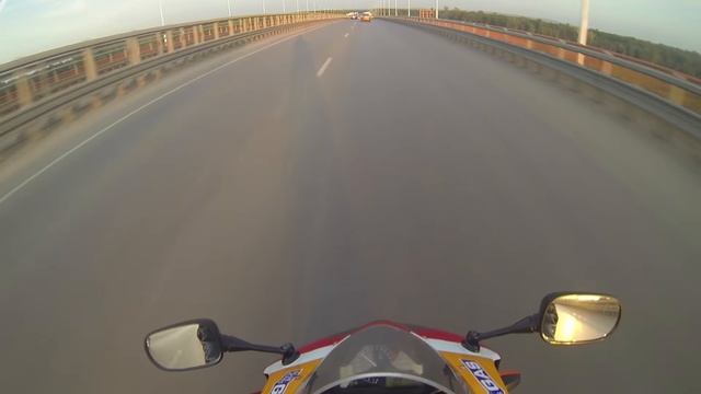 [#Докатились!] Тест драйв Honda CBR 600RR. Пресвятая хонда... смотреть онлайн
