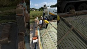 Процесс заливки тёплого пола бетоном из миксера