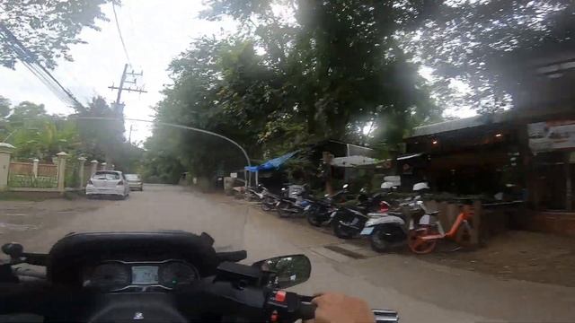 Suzuki Burgman 650 3/3 เชียงใหม่ caft No.39 ซอยวัดอุโมงค์ ถนนนิมมาน คาเฟ้หมา เดินทางกลับ-ดันโล смотреть онлайн