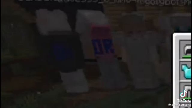 Что происходит в чате на стриме😂😀,а какая из этих песен вам больше нравется?