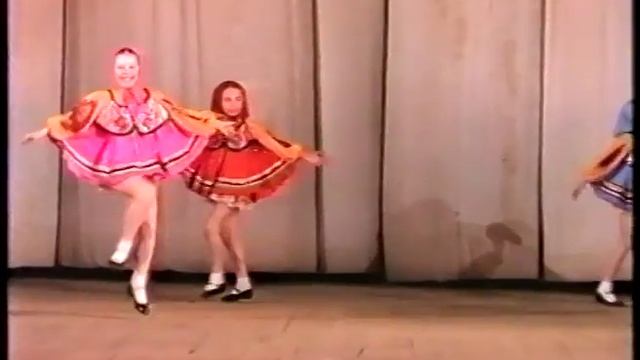 Хореографический Ансамбль "Юный Москвич" им. Веры Ингель. 1987г. Матрешки смотреть онлайн