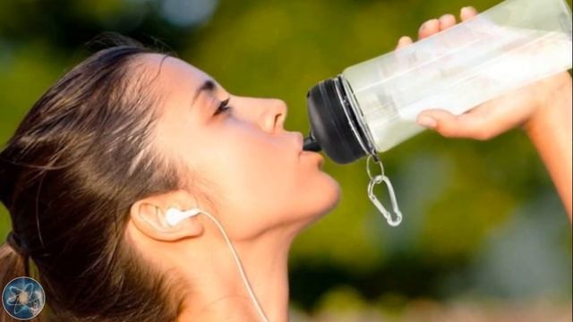 10 Признаков того, что Вы Пьете Слишком Много Жидкости смотреть онлайн