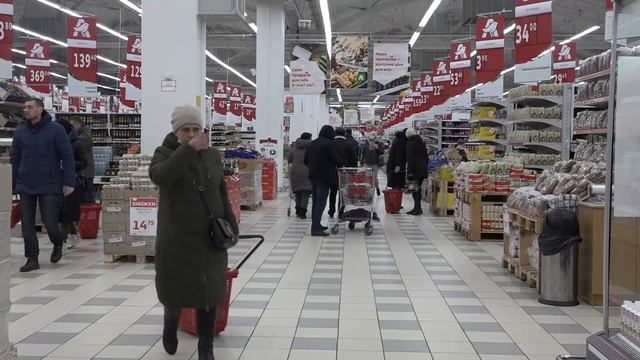 Через закриття ринків у супермаркетах Житомира зріс попит на хліб та крупи смотреть онлайн