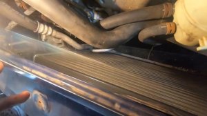 Замена радиатора охлаждения Дача Логан.(Dacia Logan)