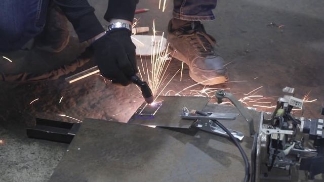 Заниженный УАЗ на 1JZ. Первый ВЫЕЗД! смотреть онлайн