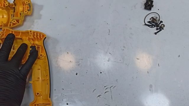 How To Assemble Dewalt Drill Dwd024s