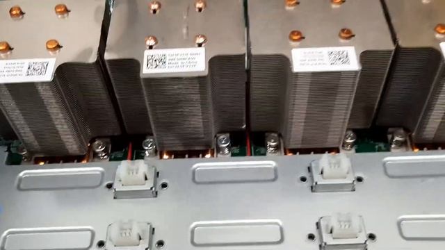 DELL R930 - I take apart a MONSTER Dell r930 + Check out them Hard Drives ? смотреть онлайн