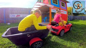 Дети и Машина. Диана и Даня играют с машинками игрушками Play-Doh. МанкиТайм