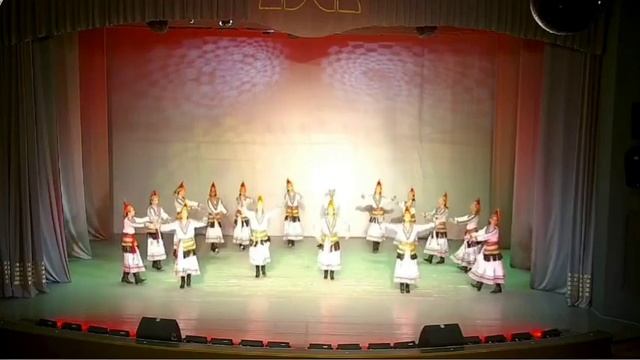 Театр танца "Интрига", г. Москва - Мордовский танец "Сурские мордовочки" смотреть онлайн