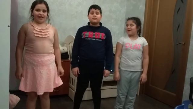 Челлендж кто дольше продержится на одной ноге смотреть онлайн