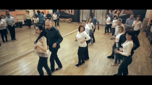 Клип с учениками | Группа Тьерри Деа и Оксаны Костроминой | KizFamily Dance School смотреть онлайн