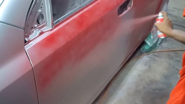 Car restoration ? Painting a full car with spray cans in candy red colour смотреть онлайн