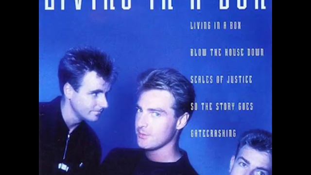 Living in a Box - Living in a Box смотреть онлайн