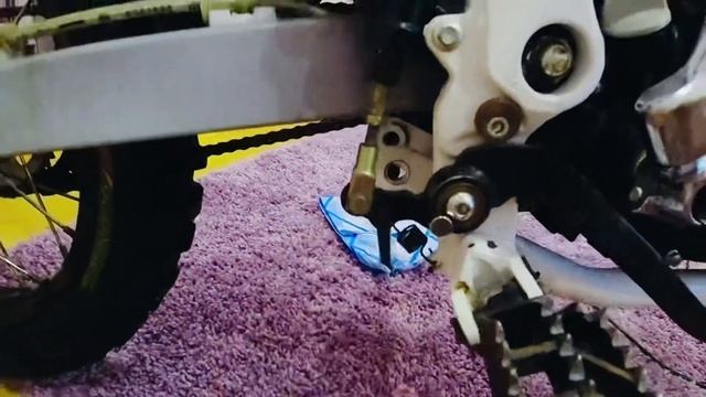 BSE Z1. Решение подножки (кикстартер) смотреть онлайн