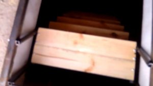 Лестница вместо щитов в смотровой яме.