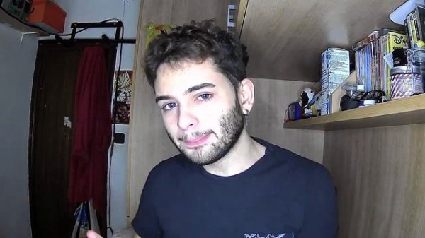 TITAN GEL RED VS TITAN GEL GOLD