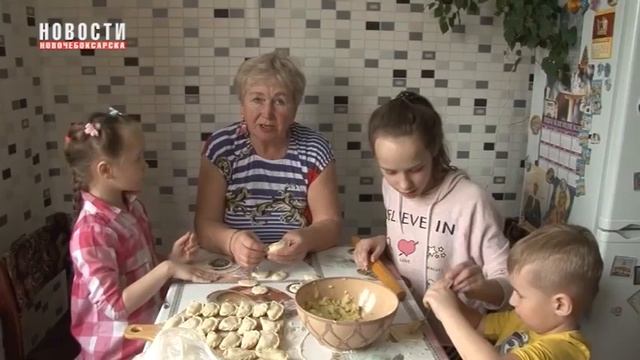 На кухне у Людмилы готовим вареники с картофелем смотреть онлайн