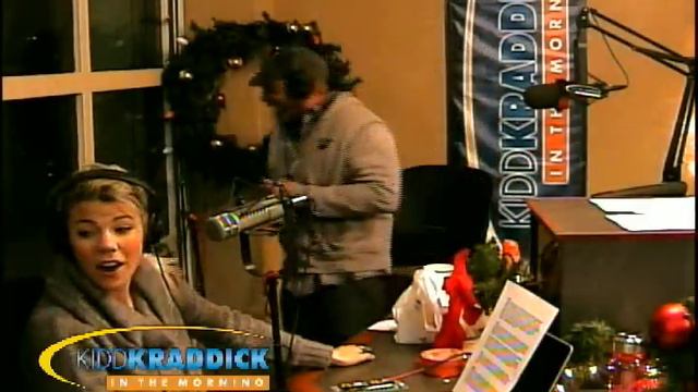 Worst Or Best Present Ever! смотреть онлайн