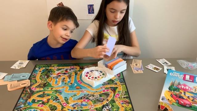 Распаковка Настольная игра «Игра в жизнь» Hasbro !
