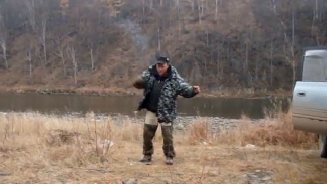 Мужики на рыбалке ! 40 литров на 5 морд на 10 дней ) смотреть онлайн