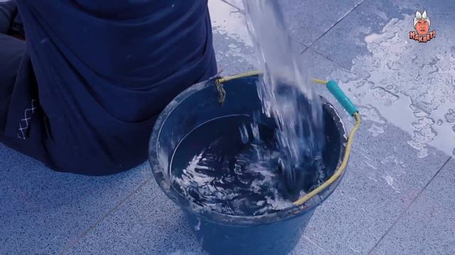 PERLOMBAAN DI KAMPUNG MAK BETI смотреть онлайн