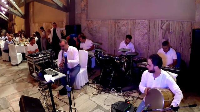 Eghishe Gasparyan & Bellagio band - Мam jan, mam jan смотреть онлайн