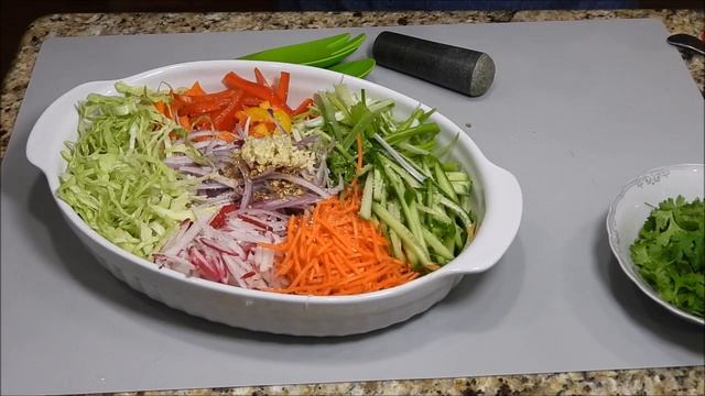 Салат из овощей на каждый день. Можно есть даже ночью. ОЧЕНЬ ВКУСНЫЙ! смотреть онлайн