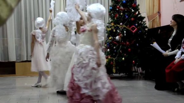 танец фрейлин