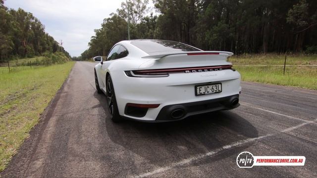 2021 Porsche 911 Turbo S 0-100km/h & engine sound смотреть онлайн