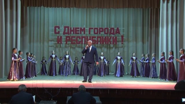 50 - летию Адыгейска - наши песни и танцы! Нух Усток и танцев. колл. Сидах смотреть онлайн