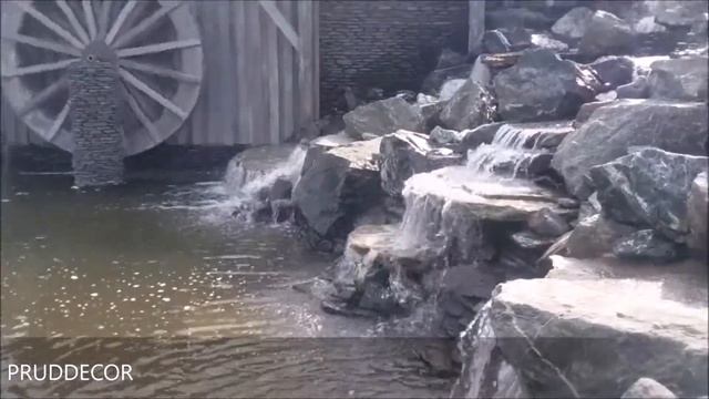 Водопад из природного камня