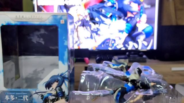 Unboxing Futayo Honda : Kyoukai Senjou No Horizon смотреть онлайн