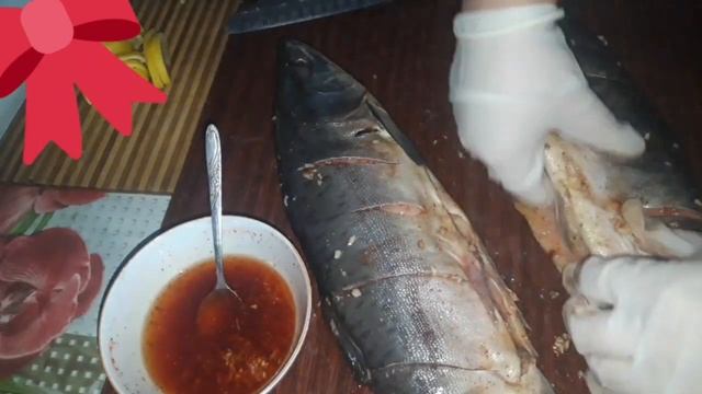 Горбуша запеченная в духовке. Духовкада балик таерлаймиз. смотреть онлайн