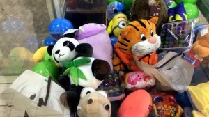 ИГРАЕМ В АППАРАТЫ ХВАТАЙКА! Удастся ли сегодня что-то достать?