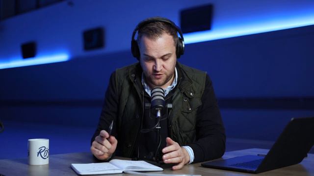 £150,000 per month Self-Storage Business is Struggling with Finance! (4k) смотреть онлайн