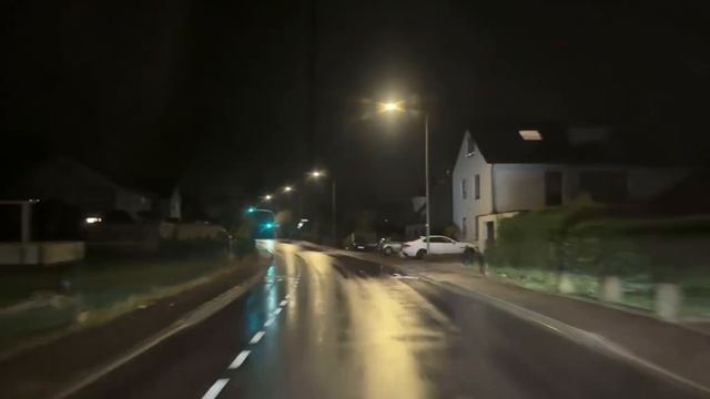 Вот ветер злой, приносит шторм… смотреть онлайн